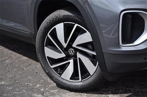 2025 Volkswagen Atlas 2.0T SE