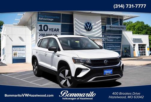 Pure White 2024 Volkswagen Taos S 4MOTION