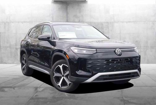 Deep Black Pearl Effect 2026 Volkswagen Tiguan 2.0T SE