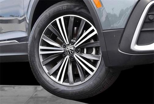 2024 Volkswagen Tiguan 2.0T Wolfsburg Edition