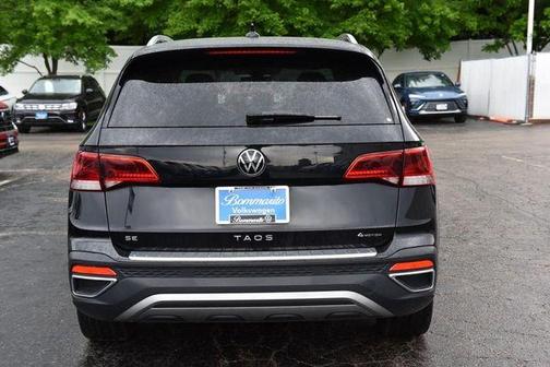 Deep Black Pearl Effect 2023 Volkswagen Taos 1.5T SE