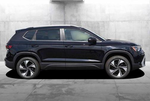 Deep Black Pearl 2026 Volkswagen Taos 1.5T SE