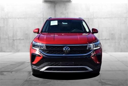 2024 Volkswagen Taos SE 4MOTION