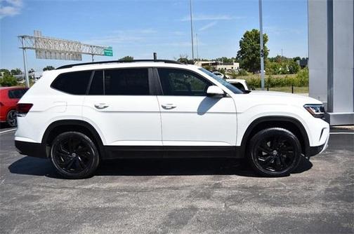 2022 Volkswagen Atlas 3.6L SE w/Technology