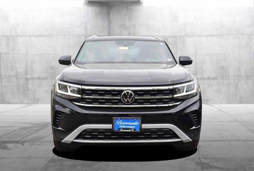 Deep Black Pearl Effect 2023 Volkswagen Atlas Cross Sport 2.0T SEL