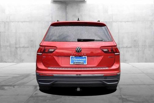 Kings Red 2024 Volkswagen Tiguan 2.0T SE