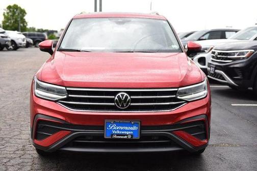 Kings Red 2024 Volkswagen Tiguan 2.0T SE