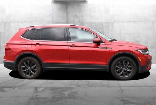 Kings Red 2024 Volkswagen Tiguan 2.0T SE
