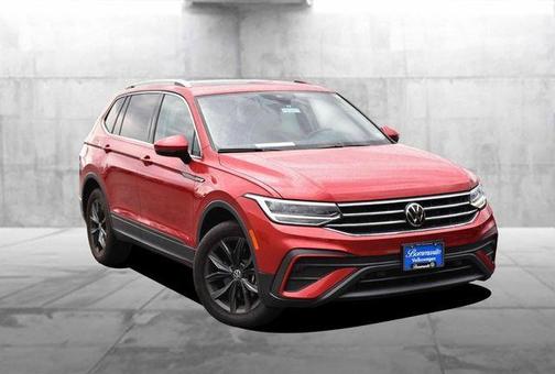 Kings Red 2024 Volkswagen Tiguan 2.0T SE