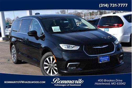 2024 Chrysler Pacifica Hybrid Select