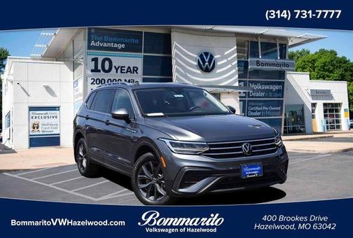 Platinum Gray Metallic 2023 Volkswagen Tiguan 2.0T SE