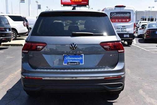 Platinum Gray Metallic 2023 Volkswagen Tiguan 2.0T SE