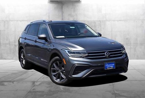 Platinum Gray Metallic 2023 Volkswagen Tiguan 2.0T SE