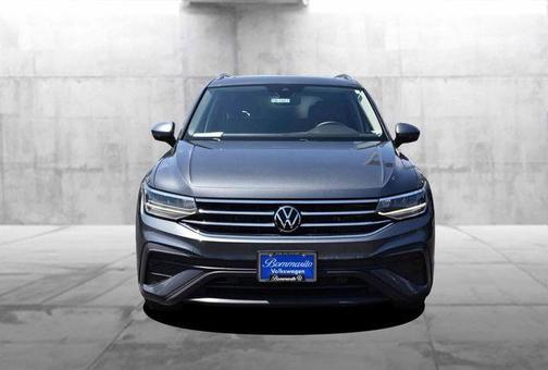 Platinum Gray Metallic 2023 Volkswagen Tiguan 2.0T SE
