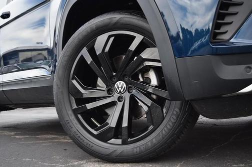 2022 Volkswagen Atlas 3.6L SE w/Technology