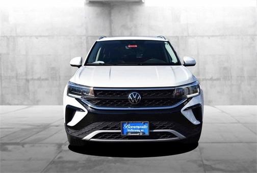 2024 Volkswagen Taos SE 4MOTION