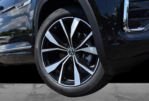 Black 2026 Volkswagen Atlas 2.0T SEL Premium R-Line