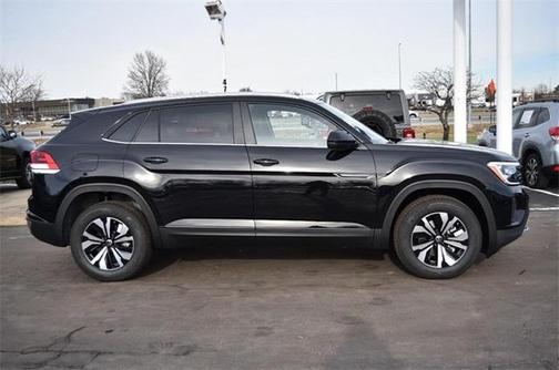 2026 Volkswagen Atlas Cross Sport 2.0T SE