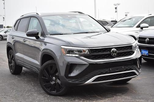 2024 Volkswagen Taos SE 4MOTION