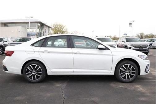 2025 Volkswagen Jetta 1.5T SE