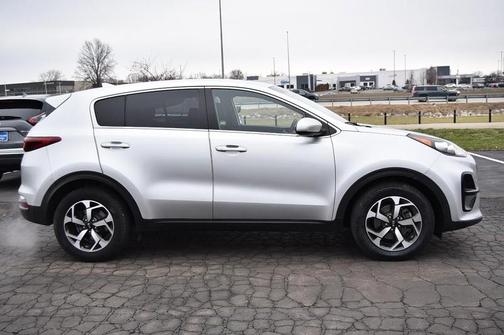 2022 Kia Sportage LX