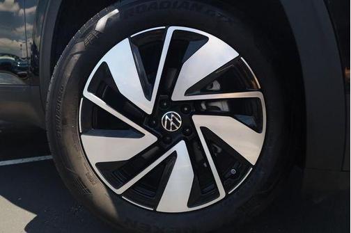 Deep Black Pearl Effect 2025 Volkswagen Atlas 2.0T SE