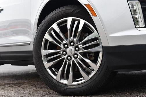 Silver Coast Metallic 2017 Cadillac XT5 Premium Luxury