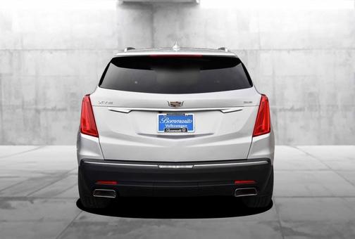 Silver Coast Metallic 2017 Cadillac XT5 Premium Luxury