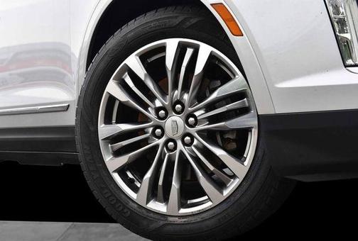 Silver Coast Metallic 2017 Cadillac XT5 Premium Luxury