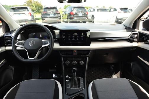 Deep Black Pearl Effect 2025 Volkswagen Taos 1.5T S