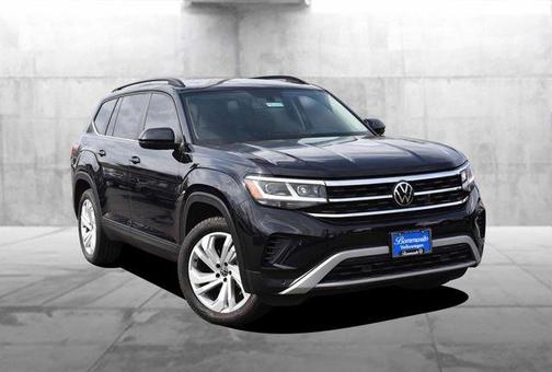 Deep Black Pearl Effect 2023 Volkswagen Atlas 3.6L SE w/Technology