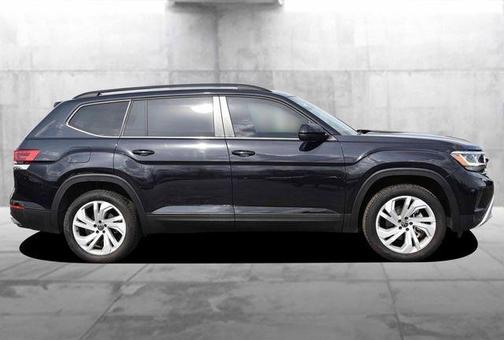Deep Black Pearl Effect 2023 Volkswagen Atlas 3.6L SE w/Technology