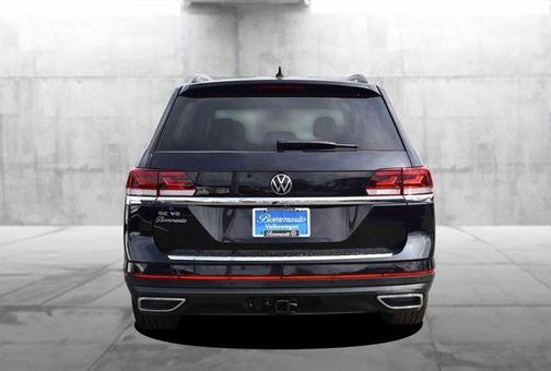 Deep Black Pearl Effect 2023 Volkswagen Atlas 3.6L SE w/Technology