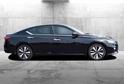 2022 Nissan Altima 2.5 SL