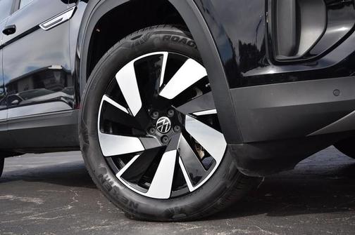 2025 Volkswagen Atlas Cross Sport 2.0T SE w/Technology 4MOTION