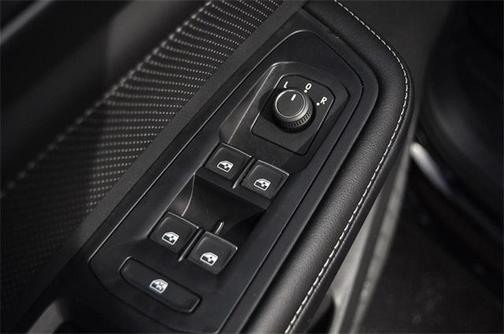 2025 Volkswagen Atlas Cross Sport 2.0T SE w/Technology 4MOTION