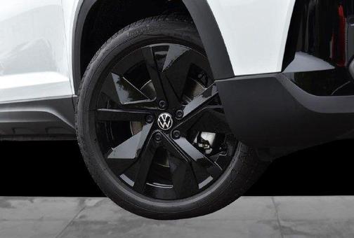 Pure White 2027 Volkswagen Taos 1.5T SE Black