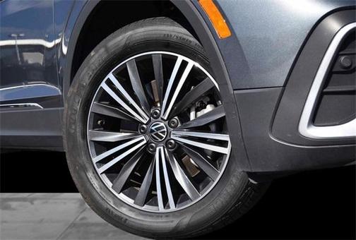 2024 Volkswagen Tiguan 2.0T Wolfsburg Edition