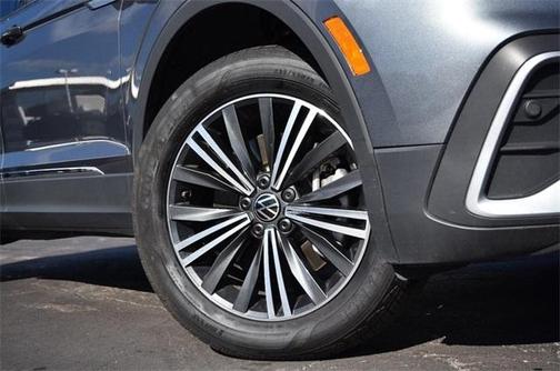 2024 Volkswagen Tiguan 2.0T Wolfsburg Edition
