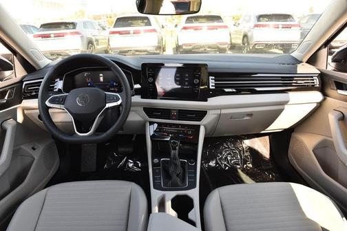 Deep Black Pearl 2027 Volkswagen Jetta 1.5T S