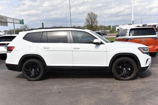 2023 Volkswagen Atlas 3.6L SE w/Technology