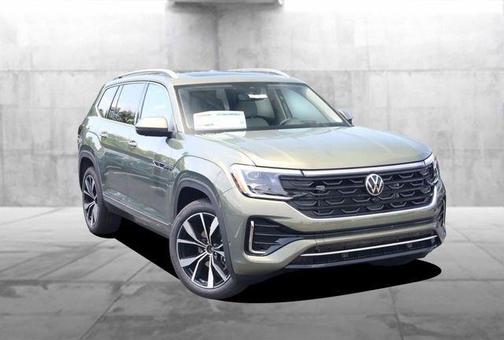 Avocado Green Pearl 2026 Volkswagen Atlas 2.0T SEL Premium R-Line