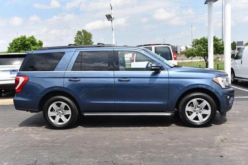 Blue Metallic 2019 Ford Expedition XLT
