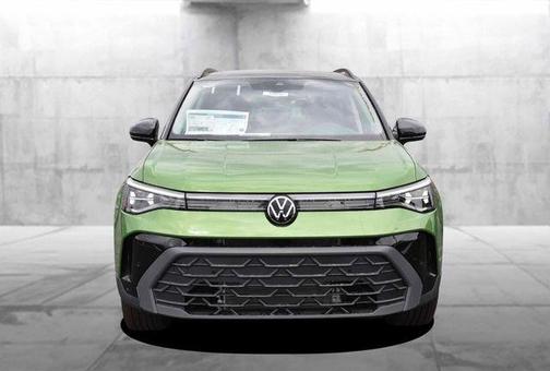 Bright 2026 Volkswagen Taos 1.5T SE Black