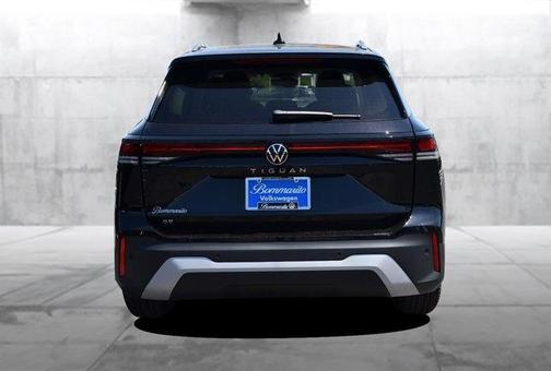 Deep Black Pearl 2026 Volkswagen Tiguan 2.0T SE