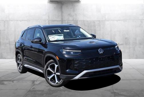 Deep Black Pearl 2026 Volkswagen Tiguan 2.0T SE