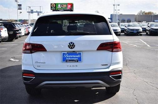 2024 Volkswagen Taos SE 4MOTION
