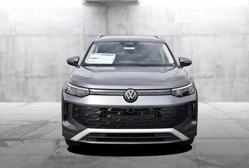 Platinum Gray Metallic 2026 Volkswagen Tiguan 2.0T SE