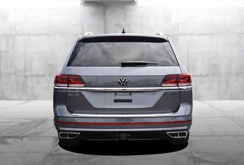 Platinum Gray Metallic 2023 Volkswagen Atlas 3.6L SEL Premium R-Line