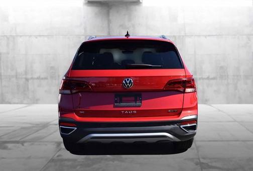 2024 Volkswagen Taos SE 4MOTION
